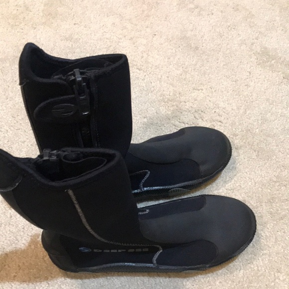 Deep See Black Diving Booties with Side Zipper and Velcro Closure-Size 8 - Picture 3 of 12